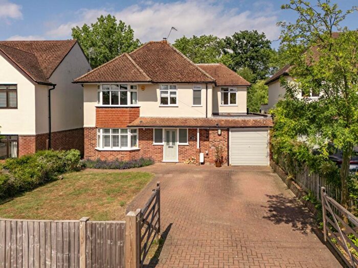 5 Bedroom Detached House For Sale In Kennel Lane, Fetcham, Leatherhead, KT22
