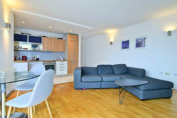2 Bedroom Apartment To Rent In Skyline Central, Goulden Street, Manchester, M4