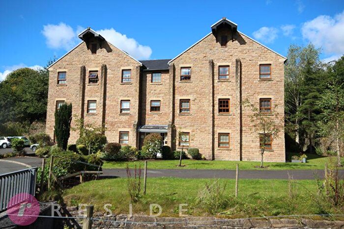 2 Bedroom Apartment For Sale In Paperhouse Close, Norden, Rochdale, OL11