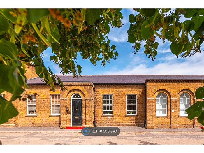 1 Bedroom Maisonette To Rent In Greenhill Terrace, London, SE18