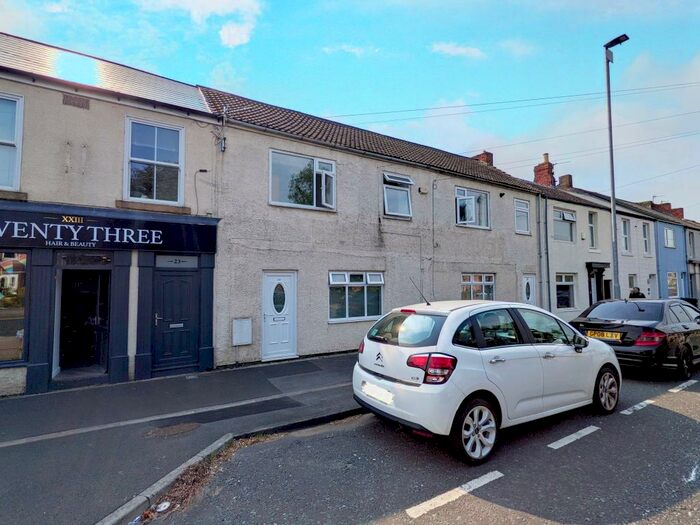 2 Bedroom Apartment To Rent In Marshall Terrace, Gilesgate, DH1