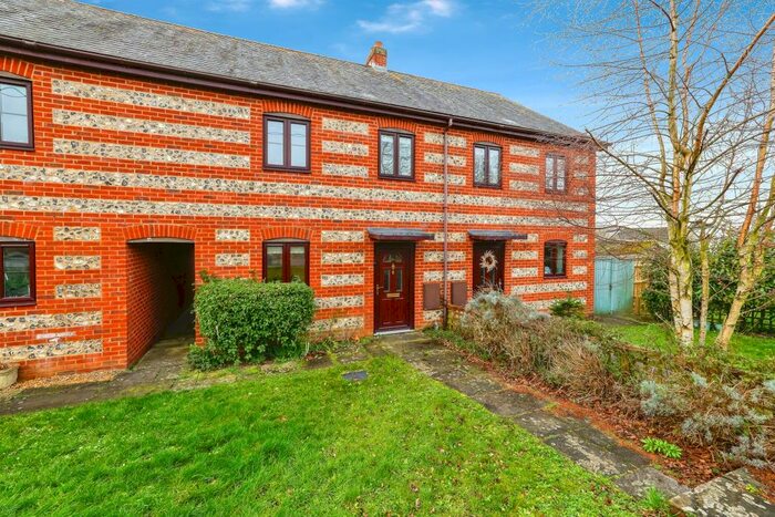 3 Bedroom Terraced House For Sale In Ashleigh Close, South Newton, Salisbury, SP2