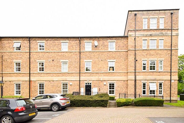 1 Bedroom Flat To Rent In Ash Chaloner Green, Wakefield, WF1