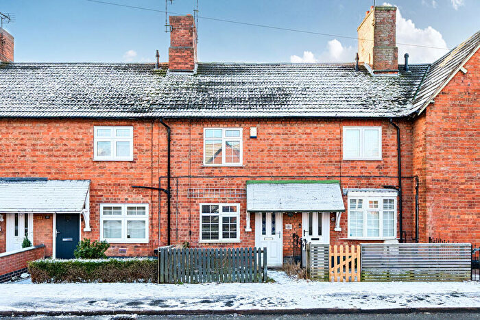 3 Bedroom Terraced House For Sale In Station Road, Leicester, LE9