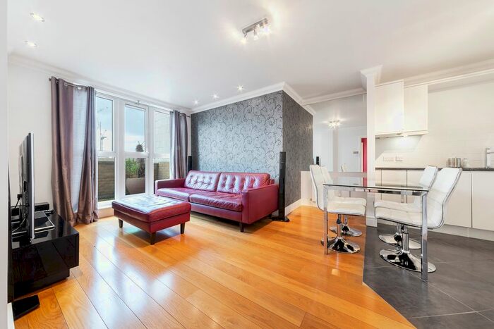 2 Bedroom Flat To Rent In Octavia House, Medway Street, Westminster, London, SW1P