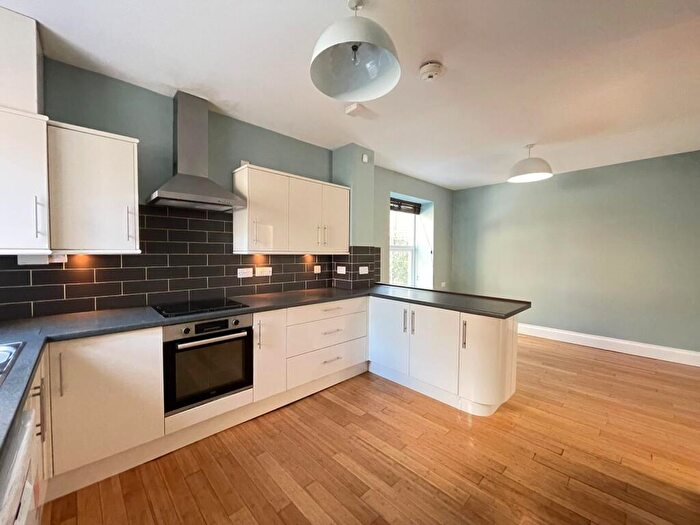 3 Bedroom End Of Terrace House To Rent In Ashdell Road, Sheffield, S10