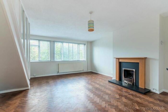 3 Bedroom Detached House To Rent In Donne Court, Burbage Road, Herne Hill, London, SE24