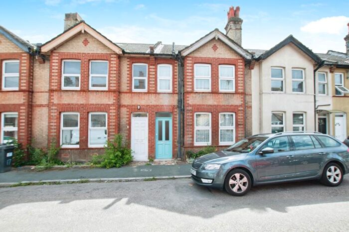 3 Bedroom Terraced House For Sale In Corporation Road, Bournemouth, BH1