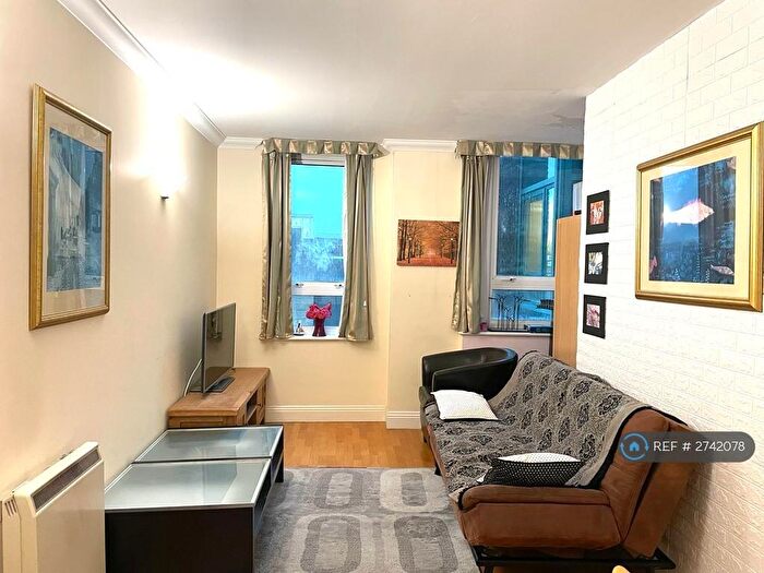 Studio To Rent In Aegon House, London, E14