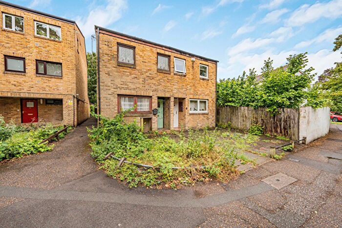 2 Bedroom Semi-detached House For Sale In Lawn Road, Uxbridge, UB8