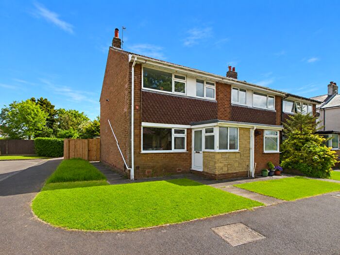 3 Bedroom End Of Terrace House For Sale In Kimberly Close, Freckleton, Preston, PR4