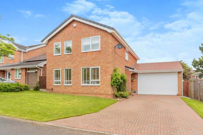 4 Bedroom Detached House For Sale In Lynndene, Ellesmere Port, CH66