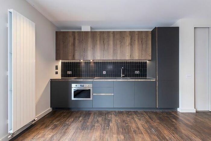 Studio To Rent In Grenan Square, Greenford UB6