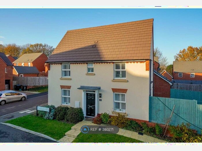 3 Bedroom Detached House To Rent In Grayling Grove, Hemel Hempstead, HP2