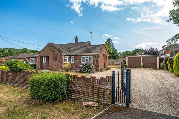2 Bedroom Bungalow For Sale In Lower Common Road, West Wellow, Romsey, Hampshire, SO51