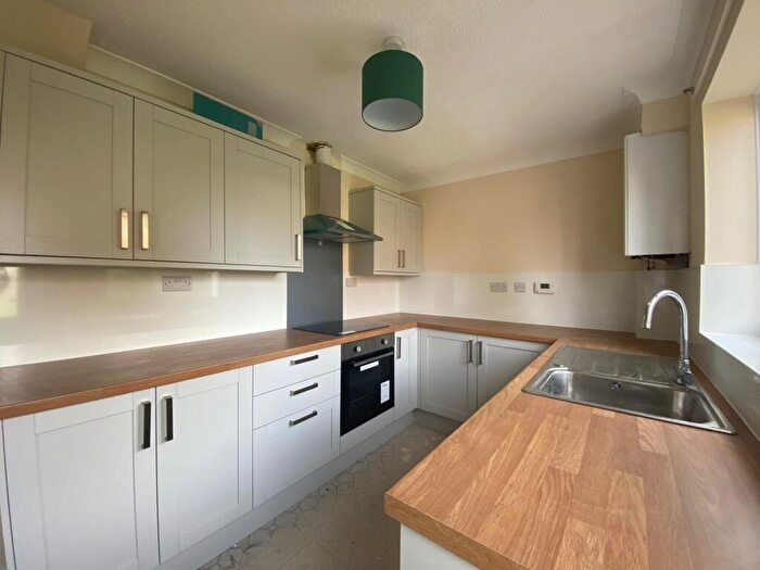 3 Bedroom Semi-Detached House To Rent In Rossington Close, Metheringham, Lincoln, LN4