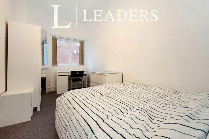 4 Bedroom Terraced House To Rent In Northfield Road, Gosford Green, Coventry, CV1