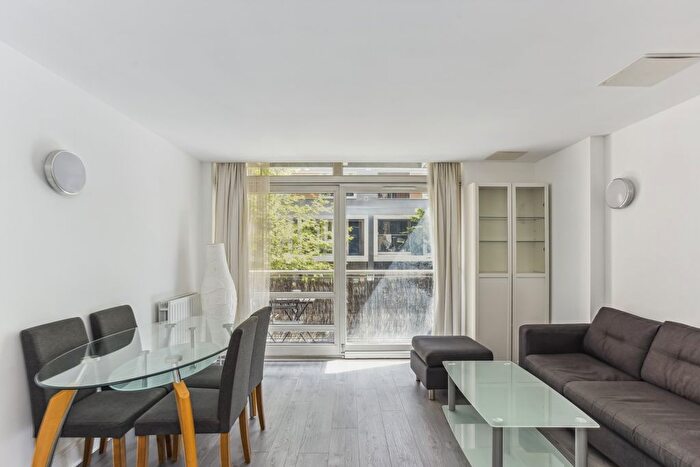1 Bedroom Flat To Rent In Cassilis Road, E14