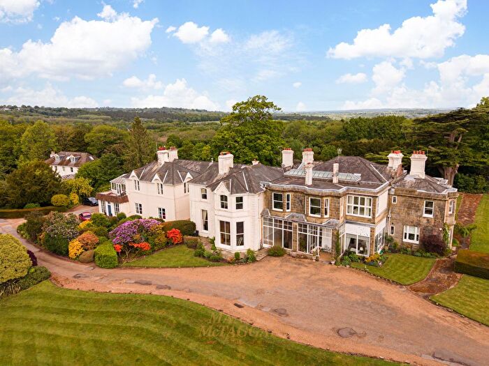 5 Bedroom Flat For Sale In Chilling Street, Sharpthorne, RH19
