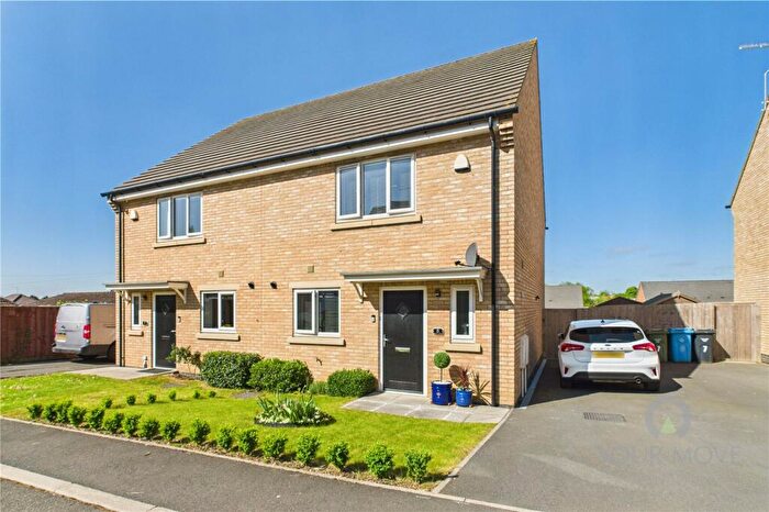 3 Bedroom Semi-Detached House For Sale In Cherwell Drive, Kettering, Northamptonshire, NN16