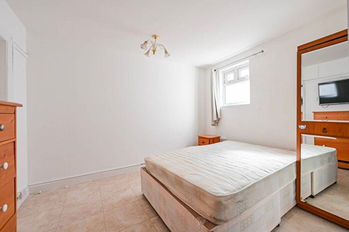 5 Bedroom Property To Rent In White Hart Lane, Tottenham, London, N17