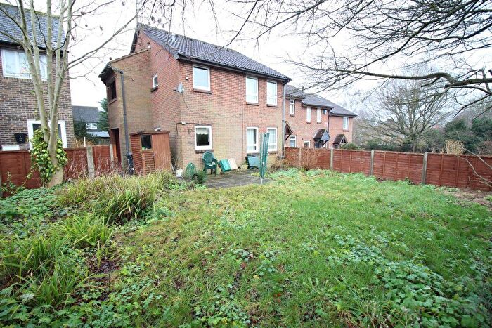 Studio To Rent In Baird Close, Bushey, WD23