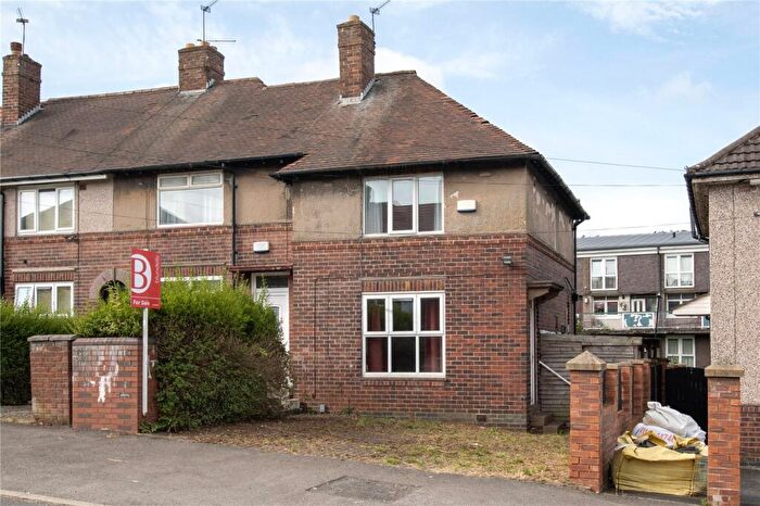 2 Bedroom End Of Terrace House For Sale In Lichford Road, Sheffield, South Yorkshire, S2