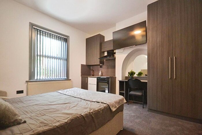 Studio To Rent In London Road, Reading, RG1