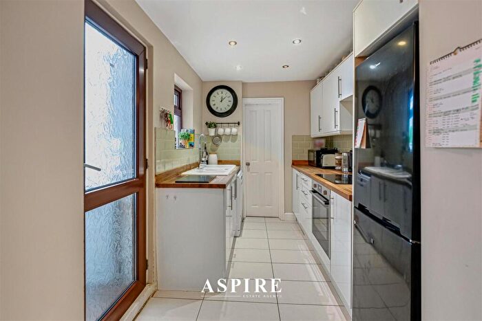 3 Bedroom Terraced House For Sale In Grove Road, Stanford-Le-Hope, SS17