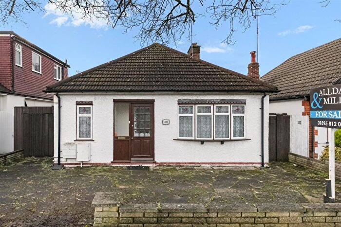 2 Bedroom Detached Bungalow For Sale In Glenalla Road, Ruislip, HA4