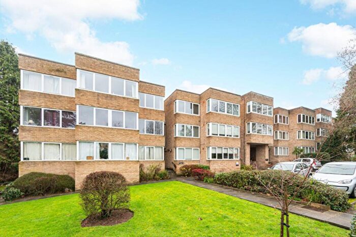 1 Bedroom Flat To Rent In Beckenham Grove, Bromley, BR2