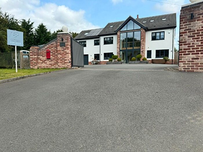 6 Bedroom Detached House For Sale In Silver Street, Besthorpe, NR17