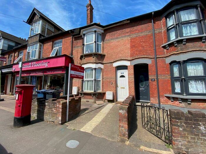 3 Bedroom Flat To Rent In Broad Street, Chesham, HP5