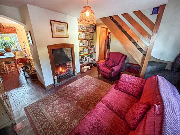 2 Bedroom Cottage For Sale In Lower Chirk Bank, Wrexham, LL14