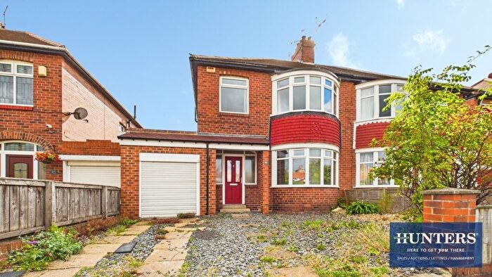 4 Bedroom Semi-Detached House For Sale In Thompson Road, Fulwell, Sunderland, SR5
