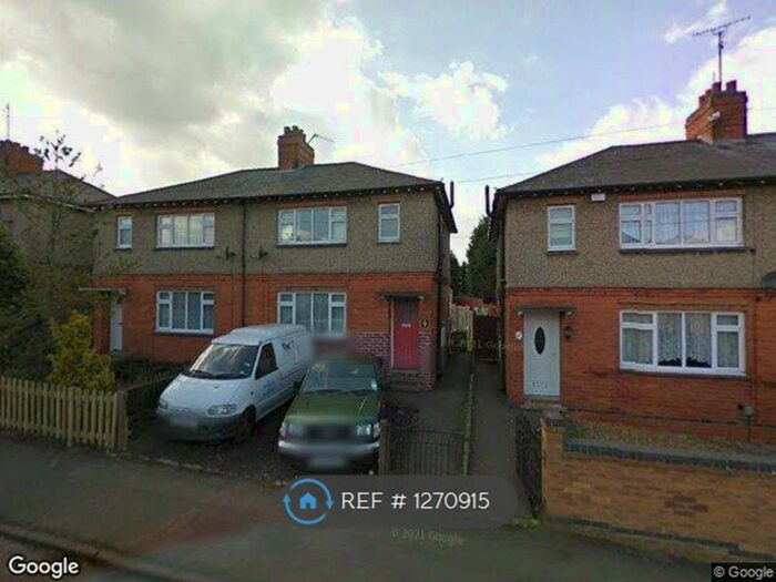 3 Bedroom Semi-Detached House To Rent In West Crescent, Rushden NN10