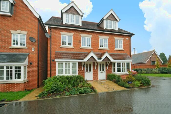 4 Bedroom Terraced House To Rent In Englefield Close, Englefield Green, Egham TW20