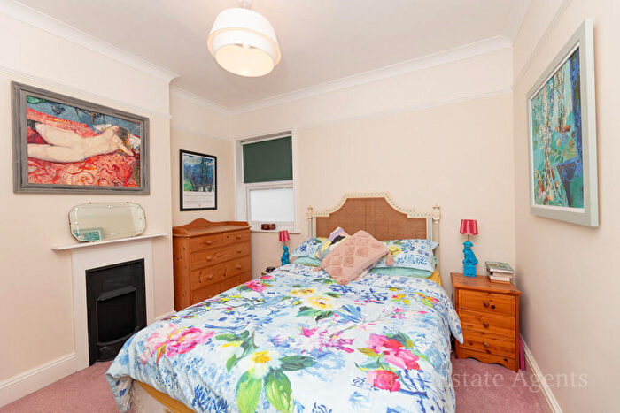 6 Bedroom Terraced House For Sale In Clarence Road, NR31