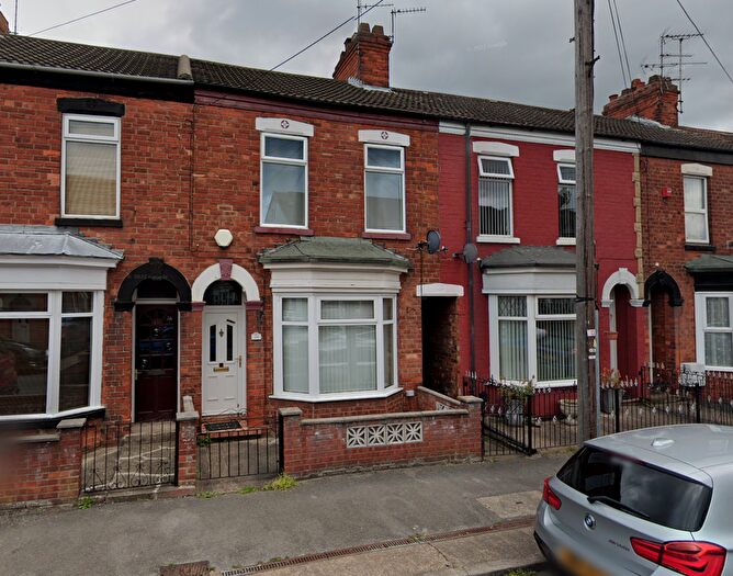 3 Bedroom Terraced House To Rent In Lee Street, Hull, HU8