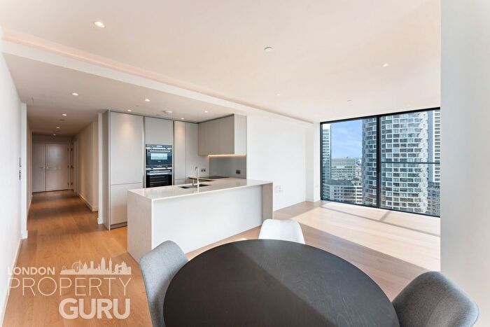 2 Bedroom Flat To Rent In South Quay Plaza, London, E14