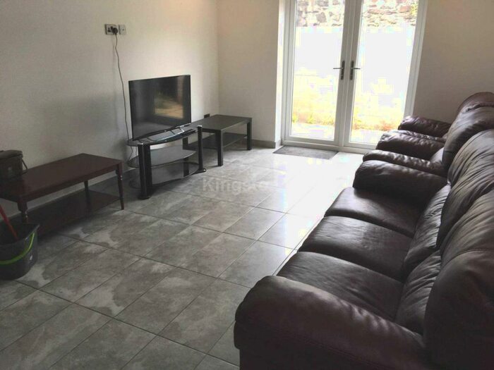 6 Bedroom Terraced House To Rent In Maindy Road, Cathays, CF24