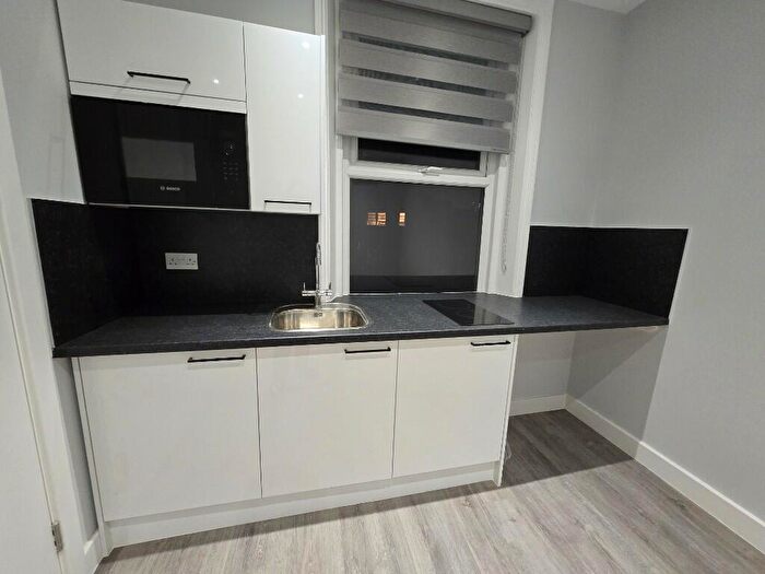 Studio To Rent In Alexandra Grove, London, N4