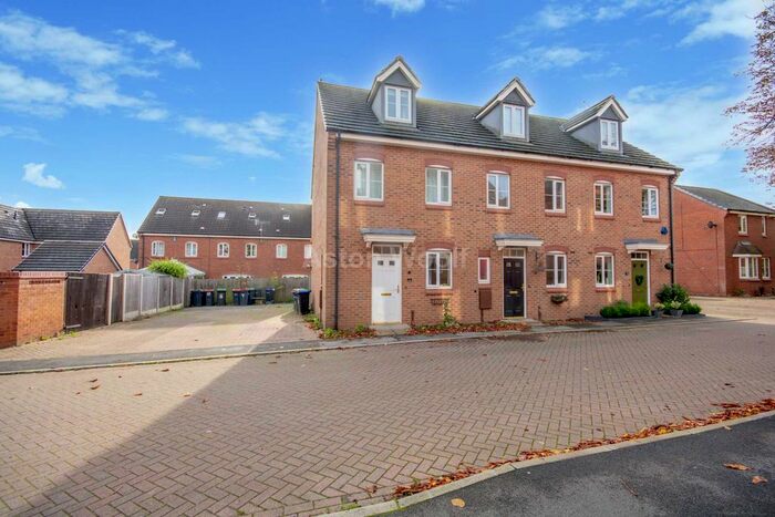 3 Bedroom End Of Terrace House To Rent In Rose Flower Grove, Hucknall, Nottingham, NG15