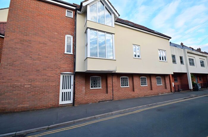 3 Bedroom Flat To Rent In Betts Court, Cross Lane, Norwich, NR3