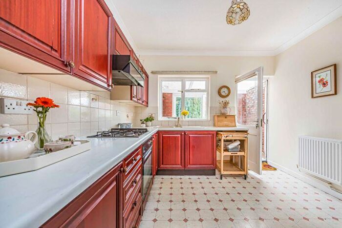 2 Bedroom Detached Bungalow For Sale In Lealand Road, Drayton, PO6