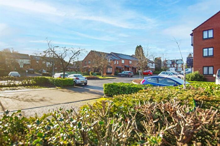 Studio For Sale In Spring Pool, Off Cape Rd, Warwick, CV34