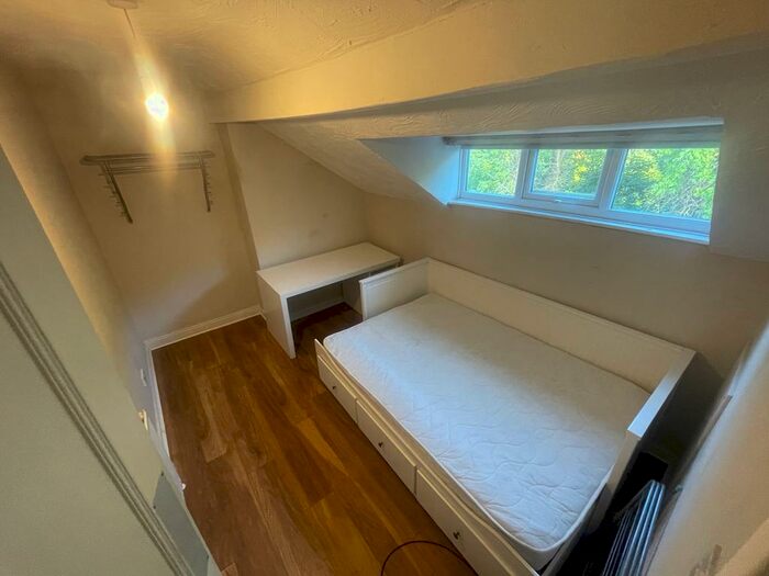 1 Bedroom Apartment To Rent In Ecclesall Road, Sheffield, S11