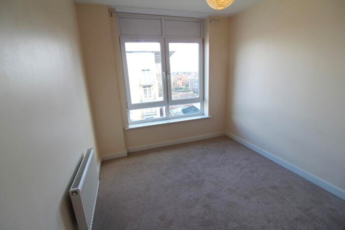 2 Bedroom Apartment To Rent In The Meridian, Kenavon Drive, Reading, RG1