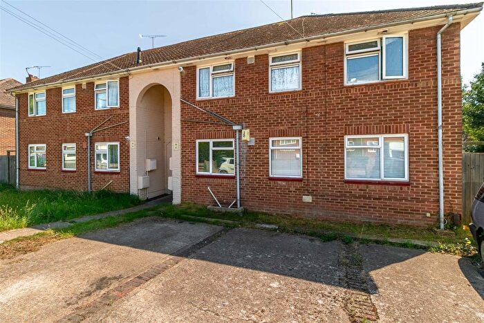 3 Bedroom Flat For Sale In Mendip Road, Worthing, BN13