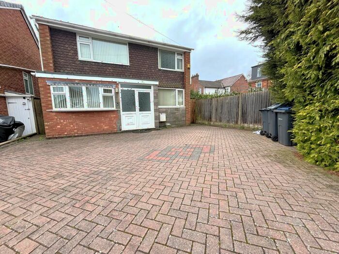 3 Bedroom Detached House To Rent In Cater Drive, Sutton Coldfield, West Midlands, B76